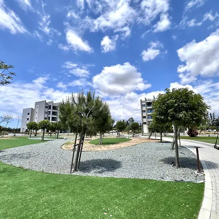 Sunset Gardens Apartman *